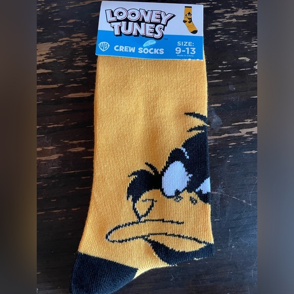 Warner Bros Yellow Black Looney Tunes Socks,Daffy Duck Men’s socks size 9-13 - Picture 1 of 10